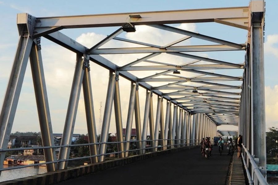 Konstruksi Jembatan Baja